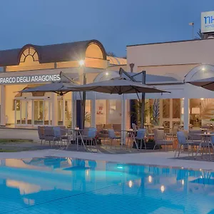 Отель Nh Parco Degli Aragonesi
